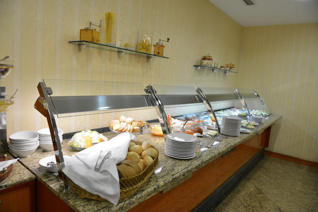 Best Western Hotel Turist สโกเปีย ภายนอก รูปภาพ